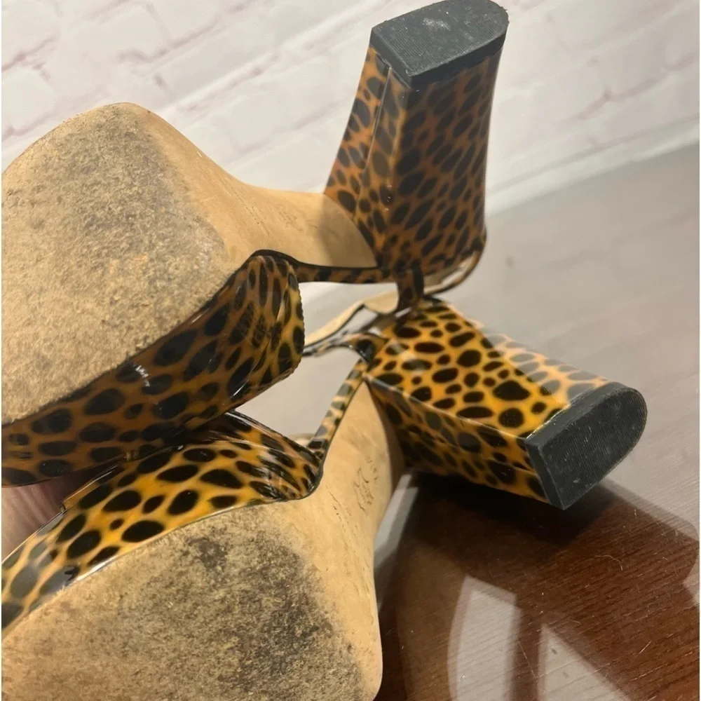 VIA SPIGA leopard print patent leather platform ankle wrap sandals size 7.5 GUC